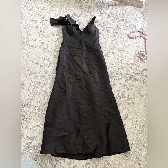 Alfred Sung Deep V Back Satin Trumpet Dress Black Size 14 NWT Bow Shoulder Fancy - Picture 3 of 9